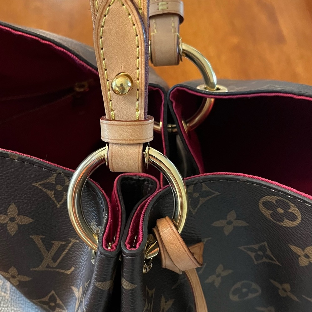 Louis Vuitton Monogram Canvas Shoulder Bag with Natural Vachetta and Red Trim - Picture 15 of 16